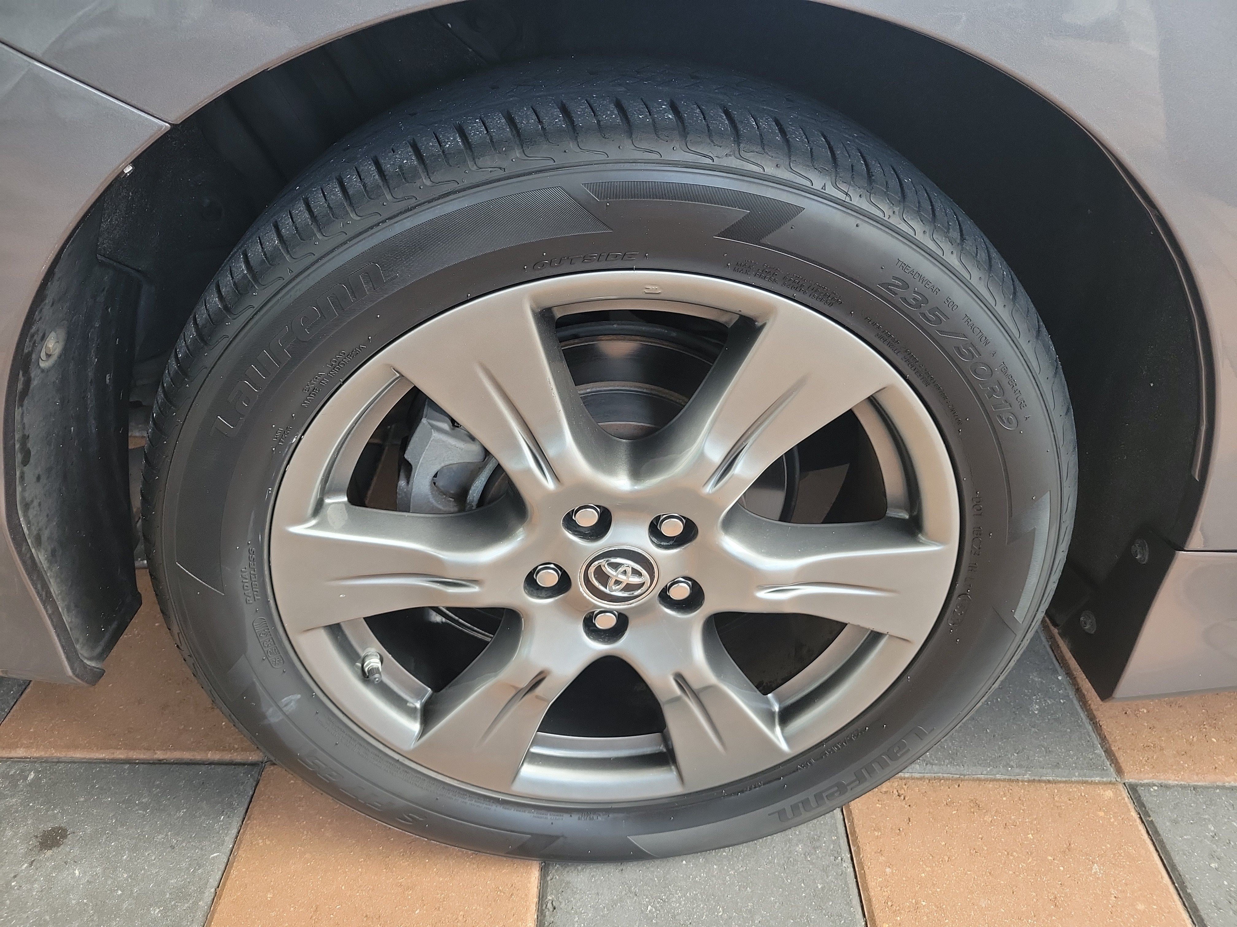 Used 2020 Toyota Sienna SE FWD image 8
