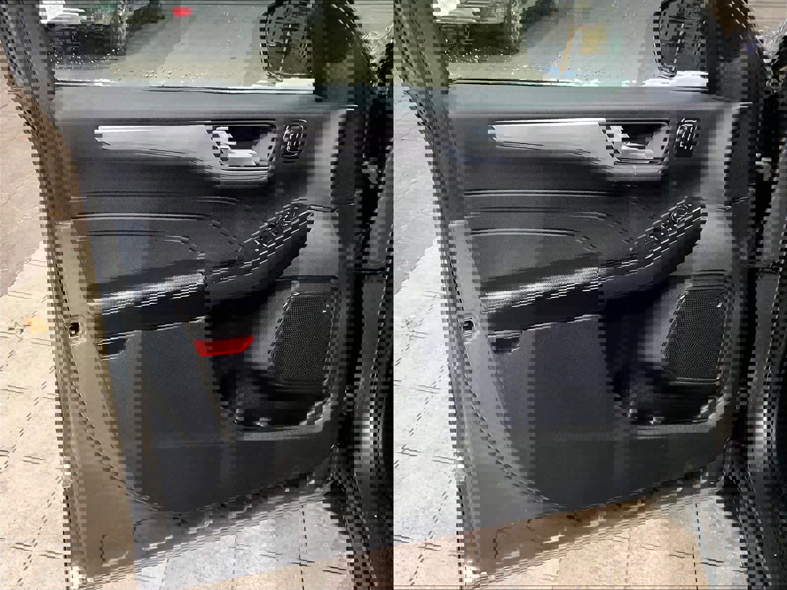 Used 2024 Ford Escape Platinum image 9