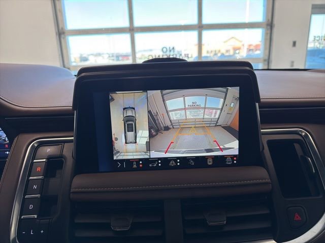 Used 2024 Chevrolet Suburban High Country w/ Advanced Technology Package image 4