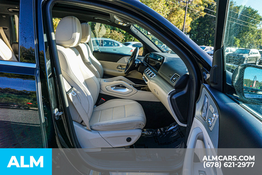 Used 2025 Mercedes-Benz GLS 450 4MATIC image 24