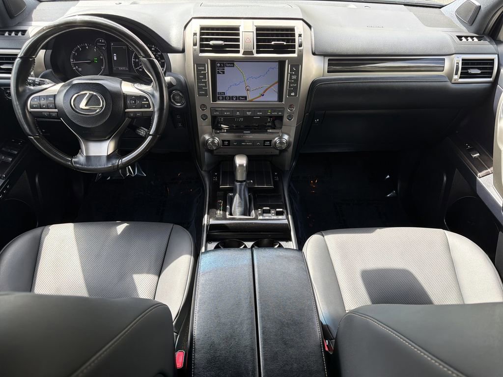 Used 2021 Lexus GX 460 Premium w/ Premium Package image 14