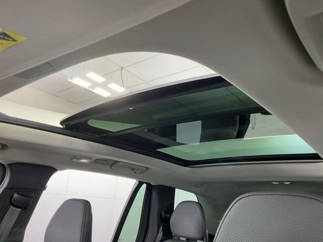 Certified 2025 Volvo XC90 B6 Plus w/ Protection Package Premier AWD/4WD image 24