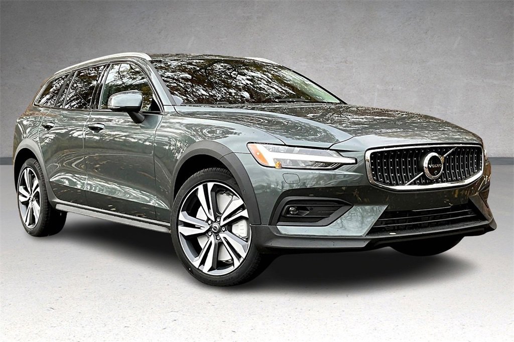 New 2026 Volvo V60 B5 Cross Country Plus w/ Protection Package Premier image 2