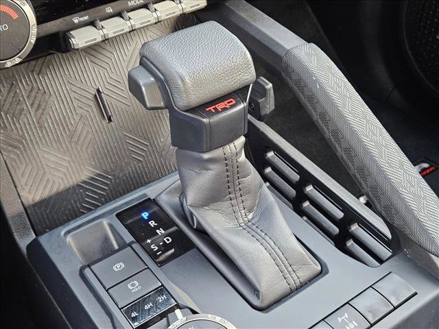Used 2025 Toyota Tacoma TRD Off-Road image 14