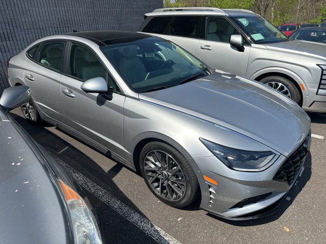 Used 2020 Hyundai Sonata Limited FWD image 14