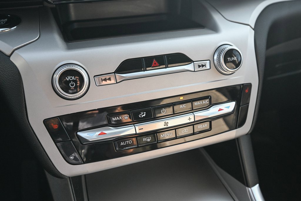 Certified 2023 Ford Explorer XLT w/ Equipment Group 202A image 37