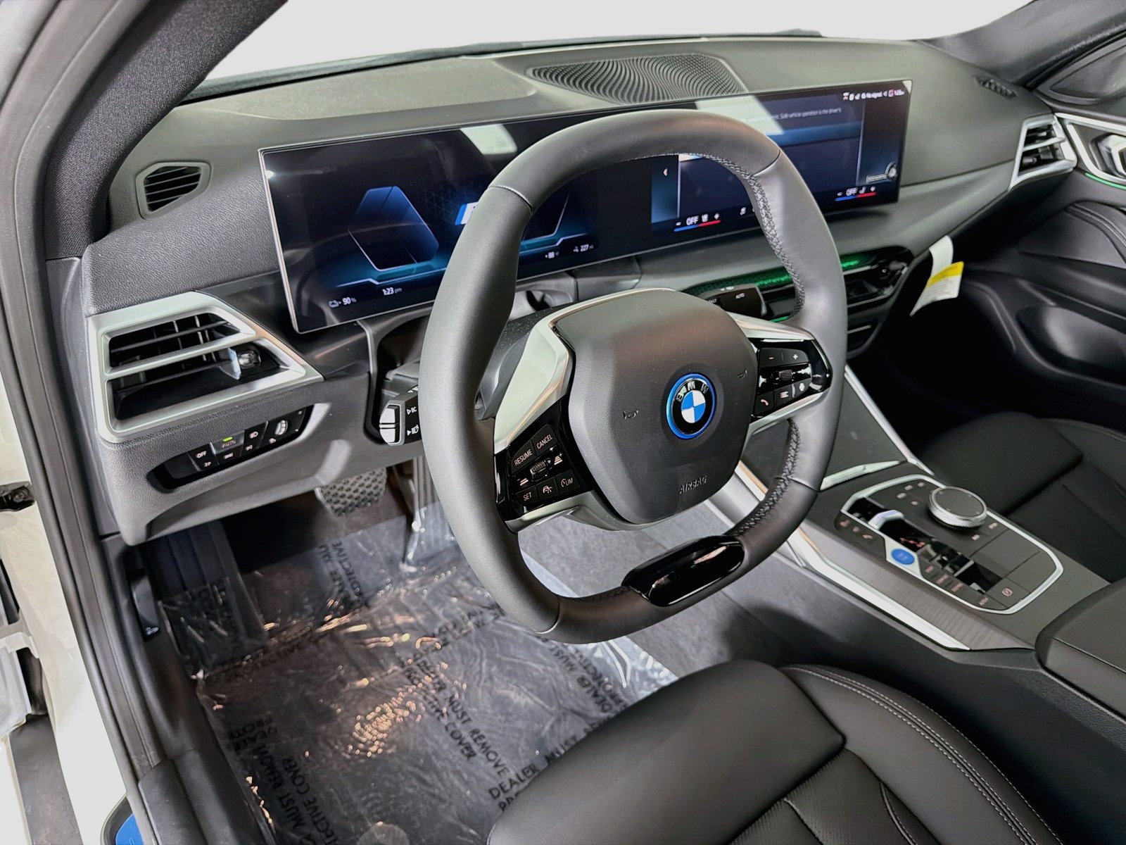 New 2026 BMW i4 eDrive40 w/ Parking Assistance Package RWD image 9