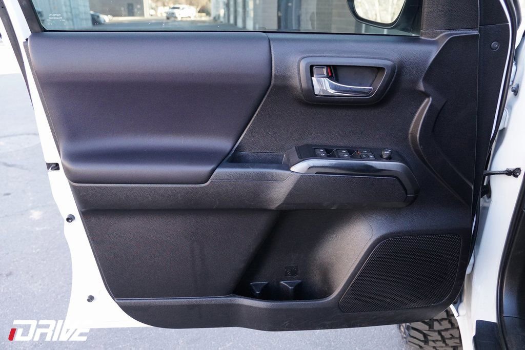 Used 2021 Toyota Tacoma TRD Sport w/ Advanced Technology Package image 16