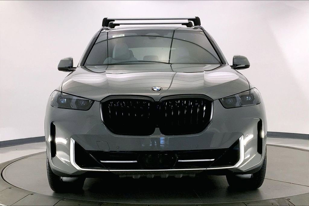 Certified 2025 BMW X5 xDrive40i w/ Parking Assistance Package image 2