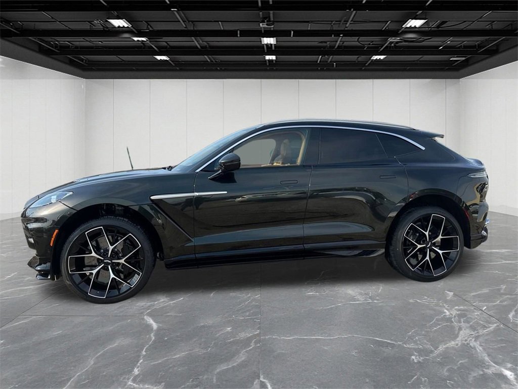 New 2026 Aston Martin DBX 707 image 2
