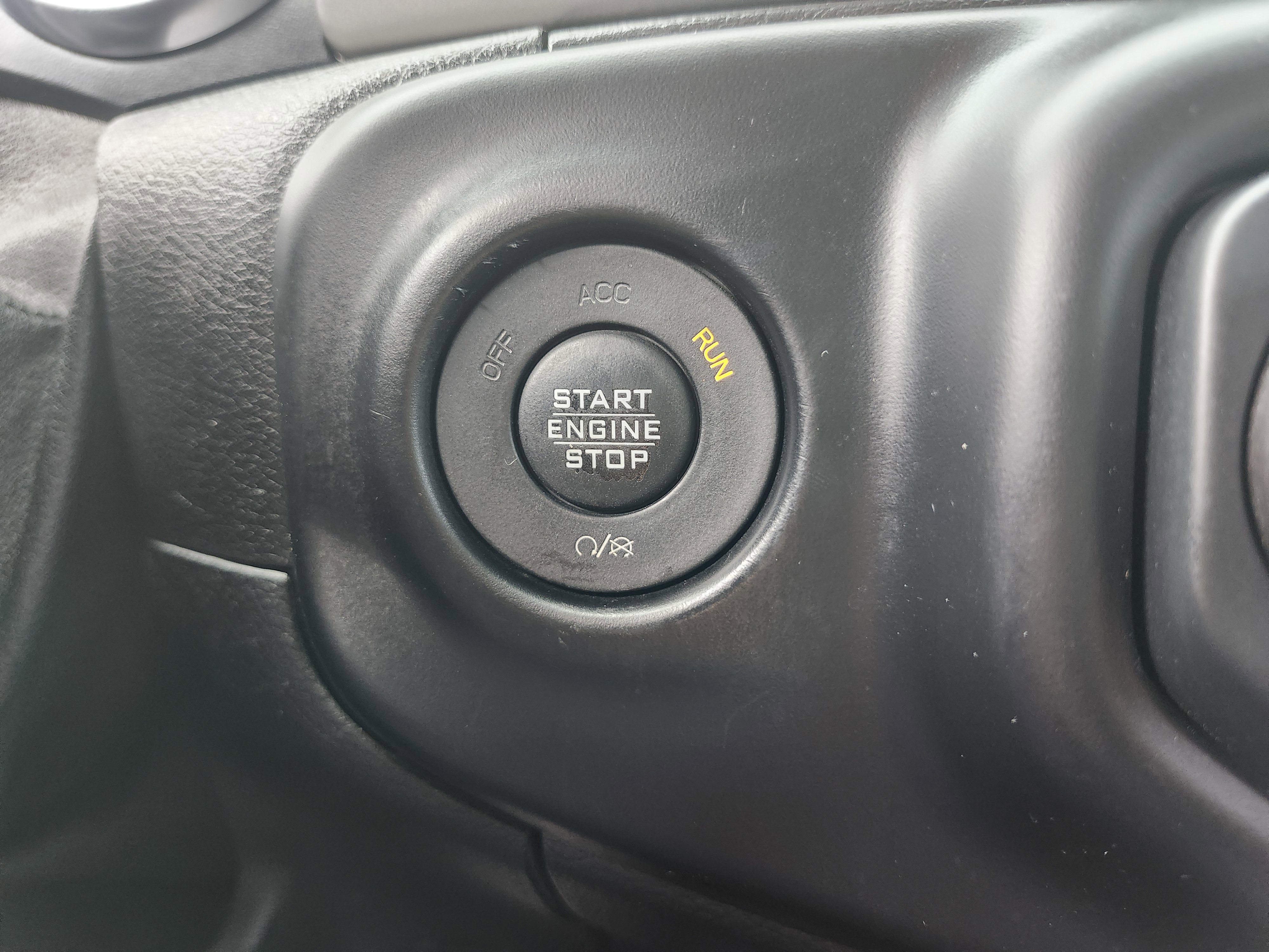 Used 2020 Jeep Gladiator Sport w/ Quick Order Package 24S AWD/4WD image 7