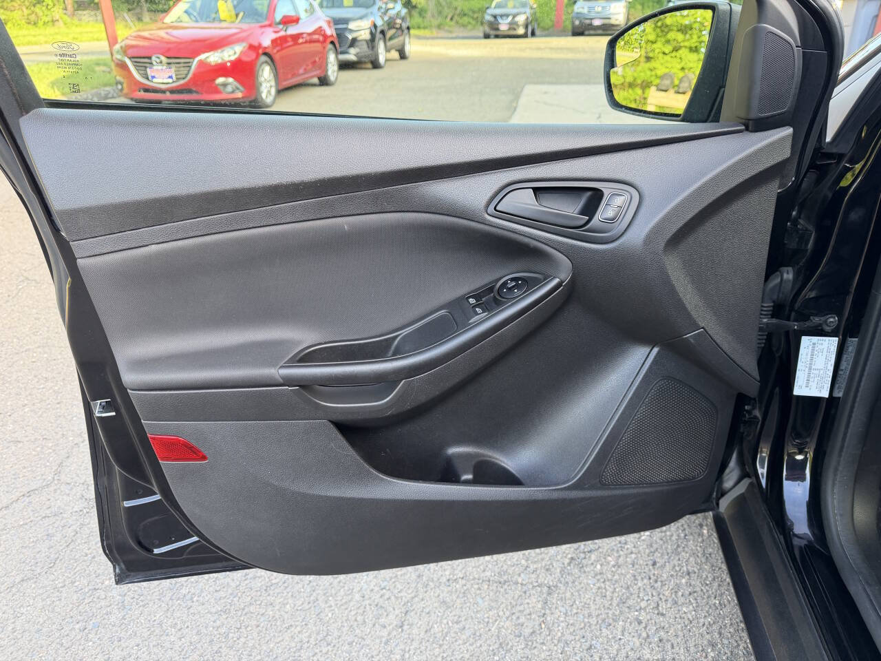 Used 2018 Ford Focus S FWD image 29