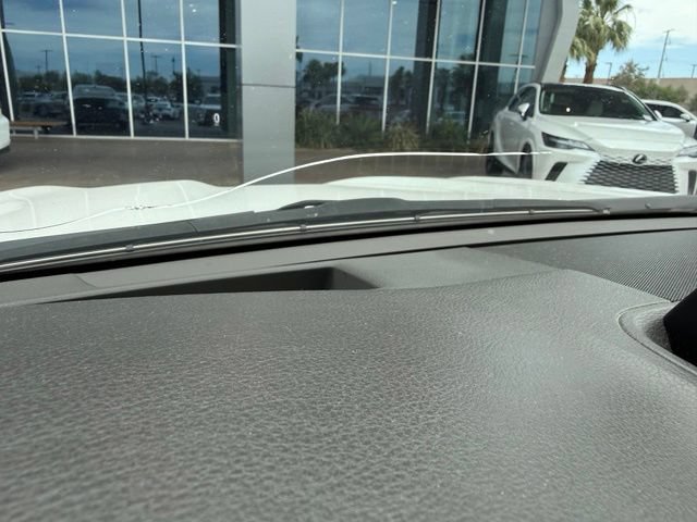 Used 2018 Lexus LX 570 4WD w/ Luxury Package image 9