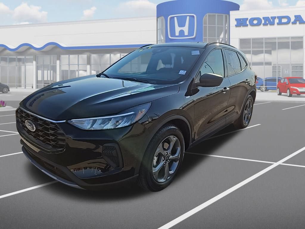 Used 2025 Ford Escape ST-Line image 3