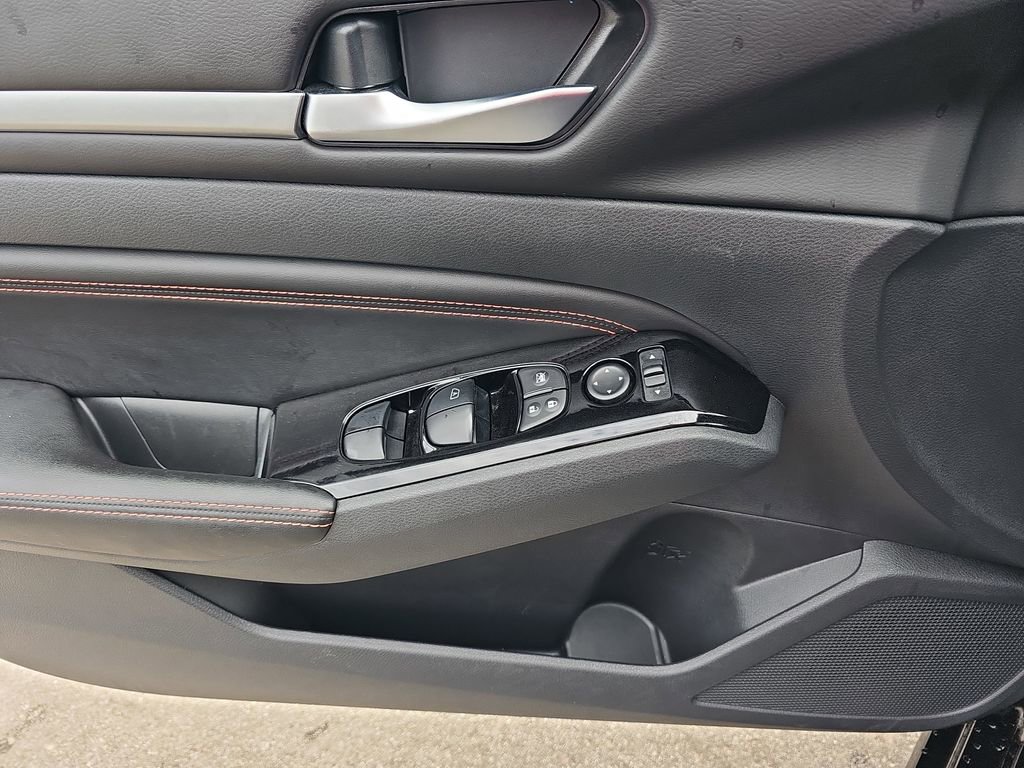 Used 2023 Nissan Altima 2.5 SR image 31