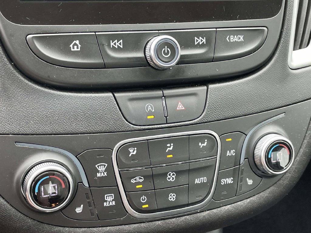 Used 2025 Chevrolet Malibu LT FWD image 39