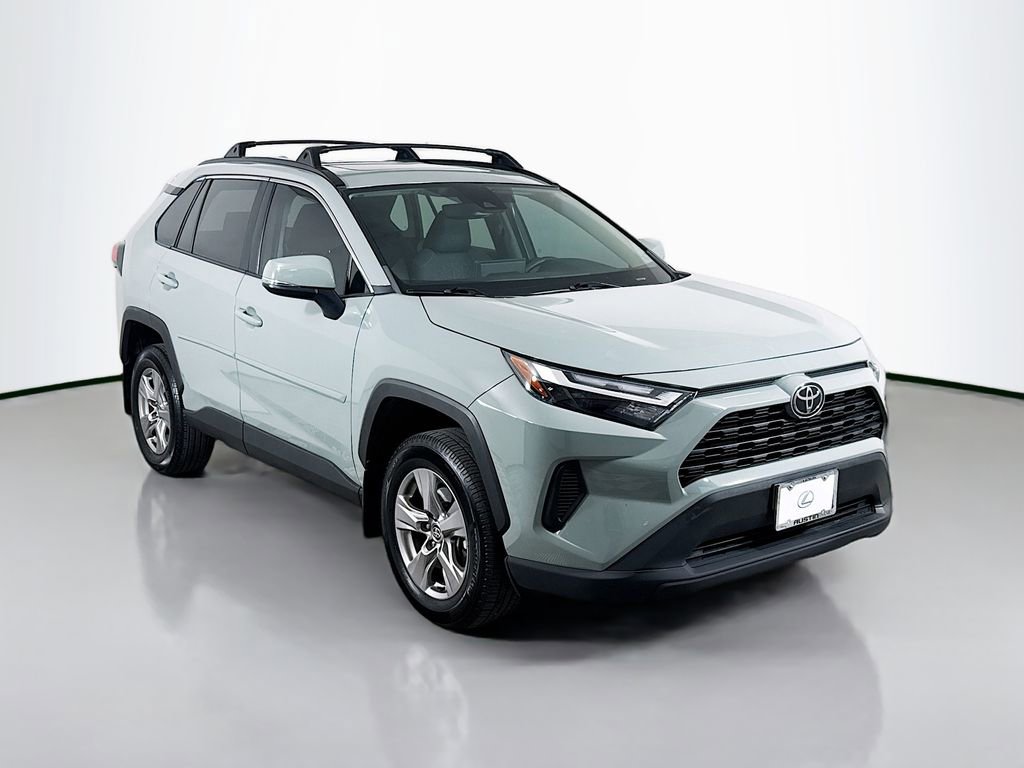 Used 2023 Toyota RAV4 XLE image 3