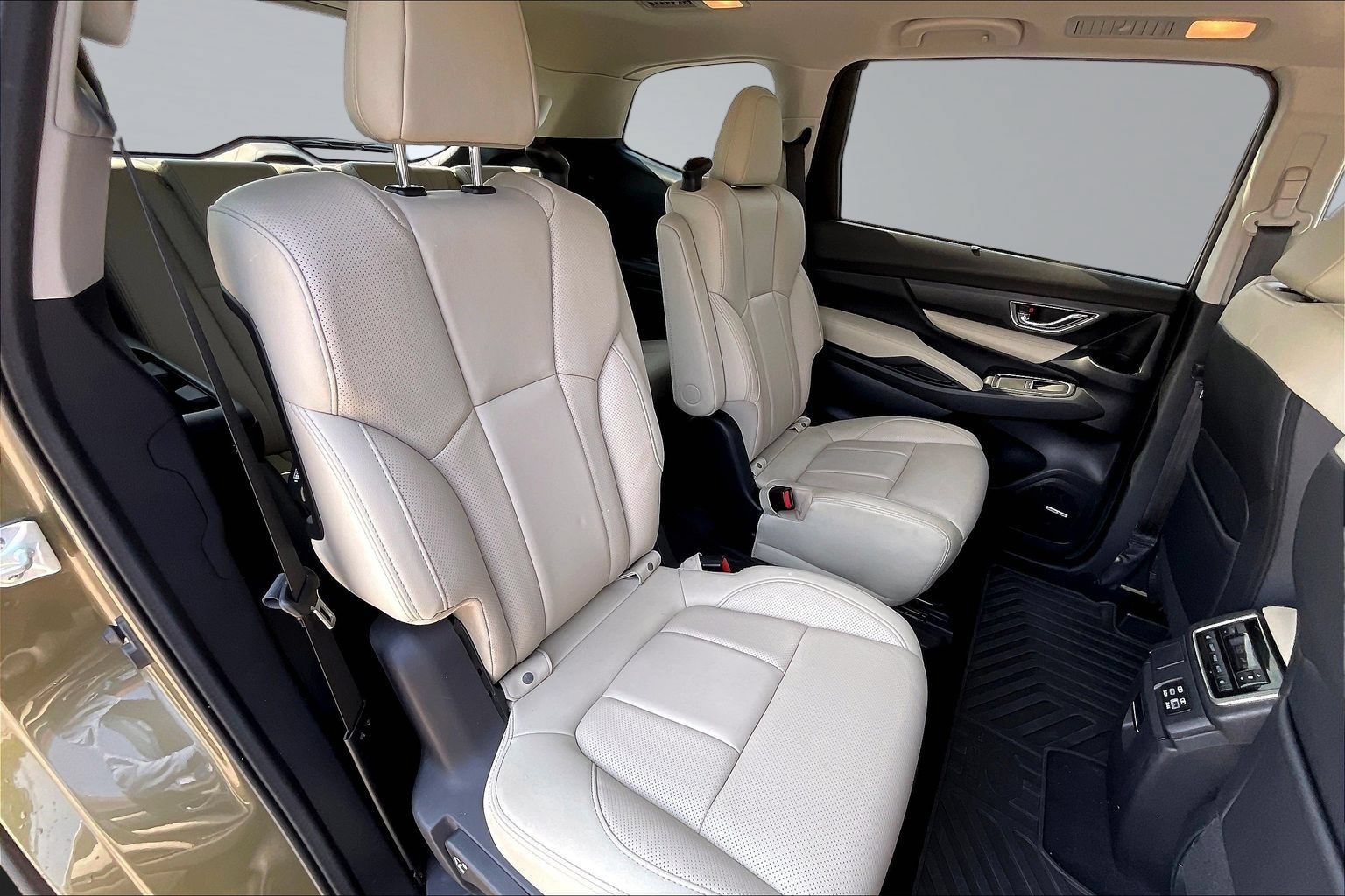 Used 2023 Subaru Ascent Limited w/ Technology Package AWD/4WD image 28