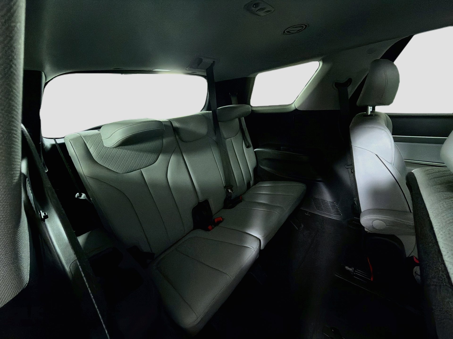 Used 2025 Hyundai Palisade SEL FWD image 30