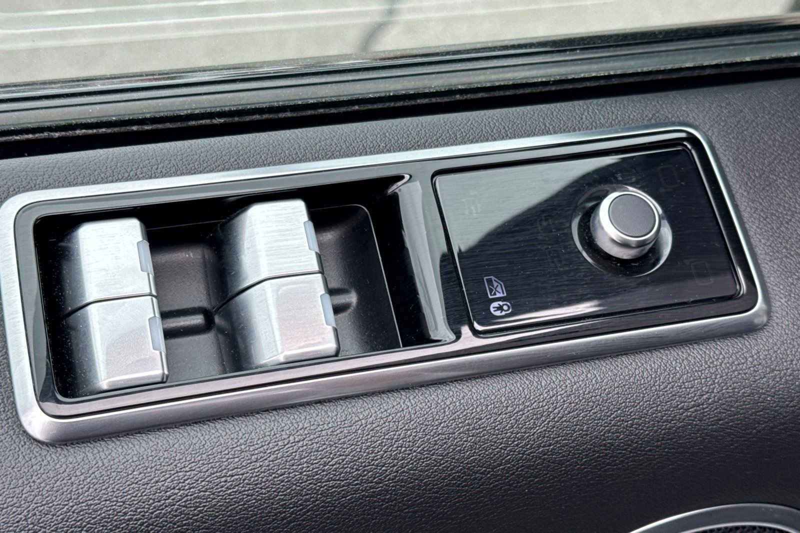 Used 2021 Land Rover Range Rover Sport HSE Silver Edition image 11