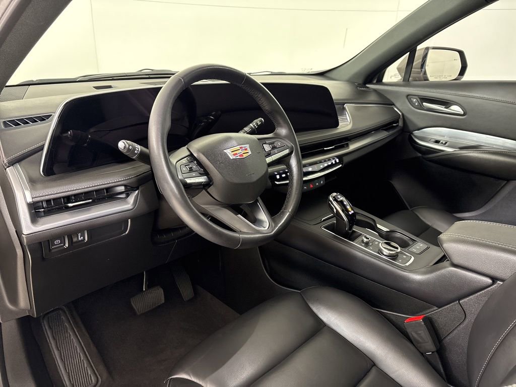 Used 2024 Cadillac XT4 Premium Luxury w/ Active Safety Package image 15