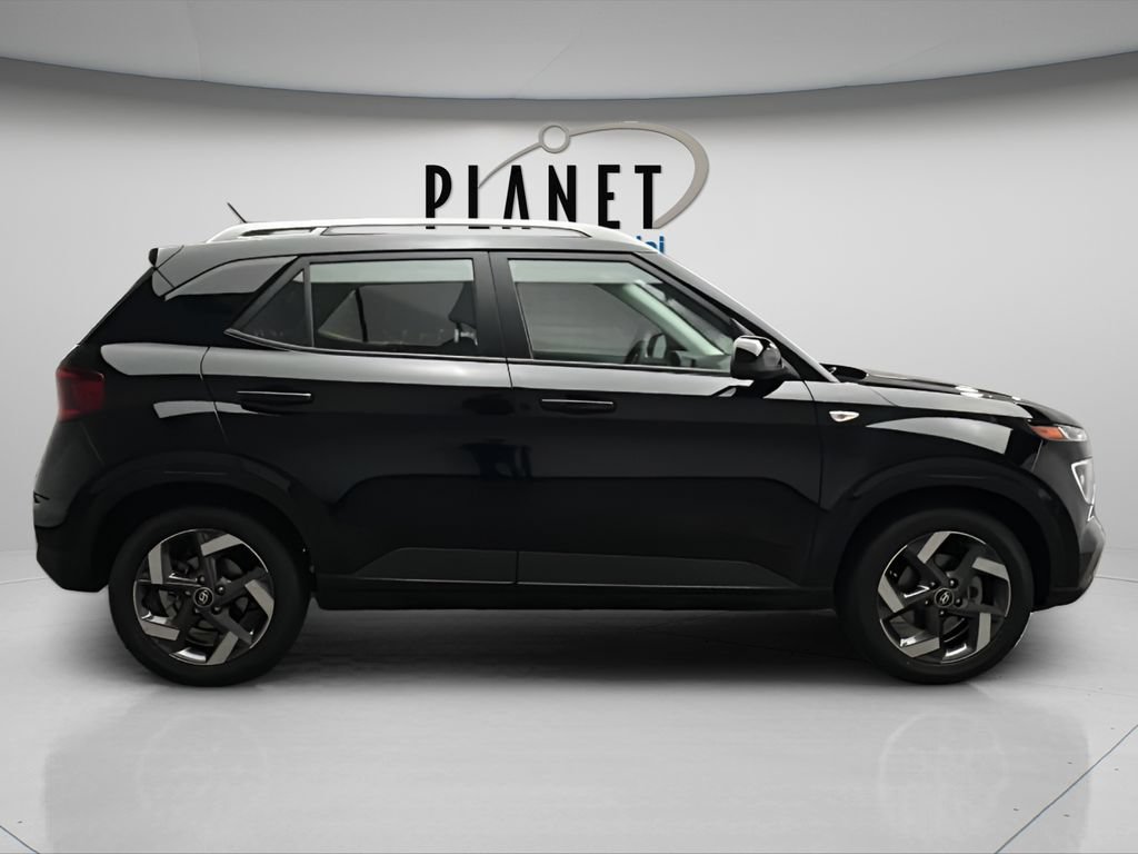 New 2026 Hyundai Venue SEL FWD image 7