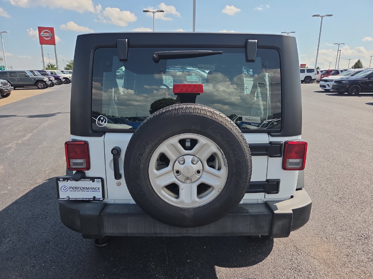 Used 2016 Jeep Wrangler Unlimited Sport w/ Connectivity Group AWD/4WD image 6