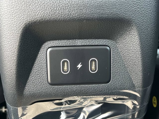 New 2026 Hyundai Venue SEL FWD image 16
