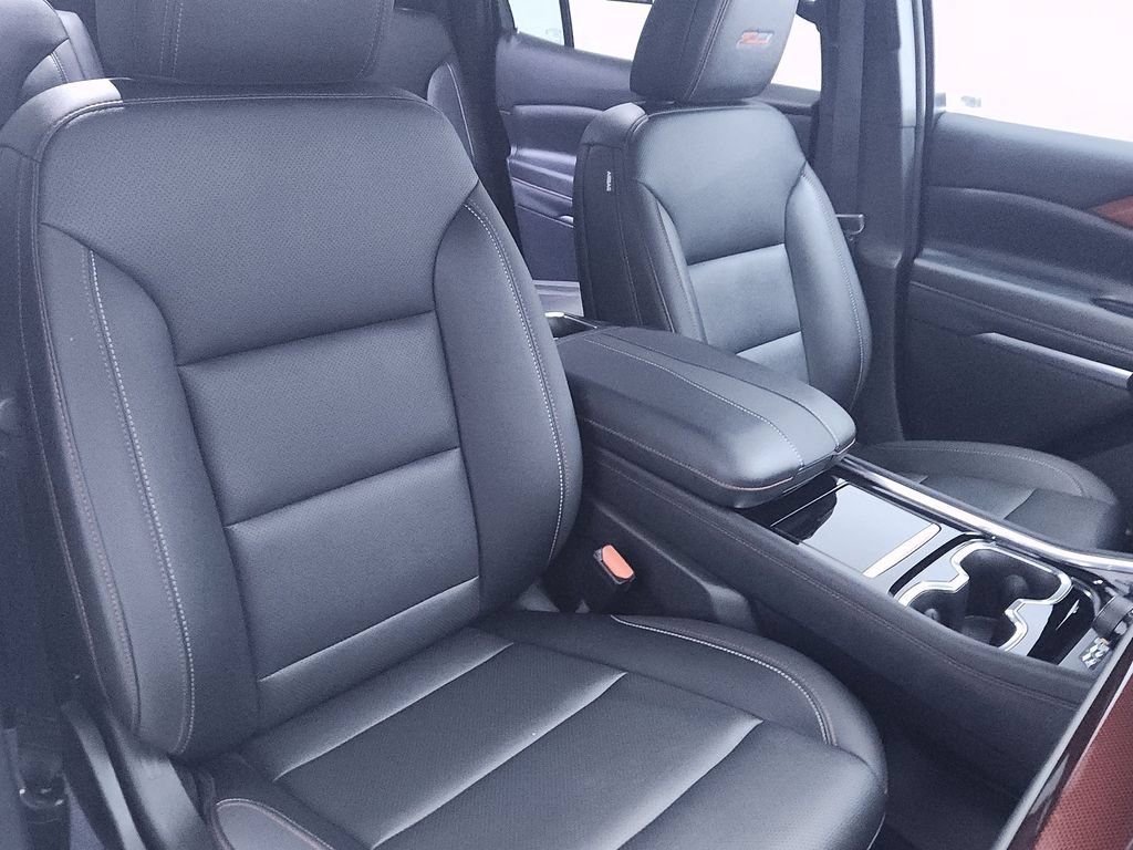 Used 2025 Chevrolet Traverse Z71 AWD/4WD image 25