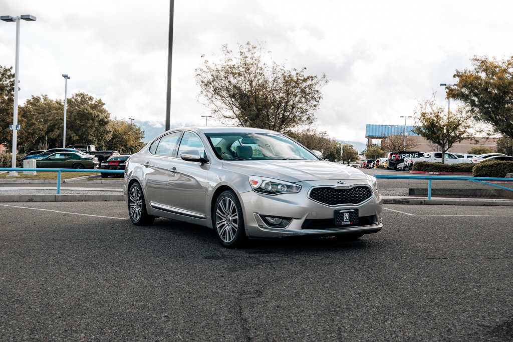 Used 2014 Kia Cadenza Premium FWD image 1
