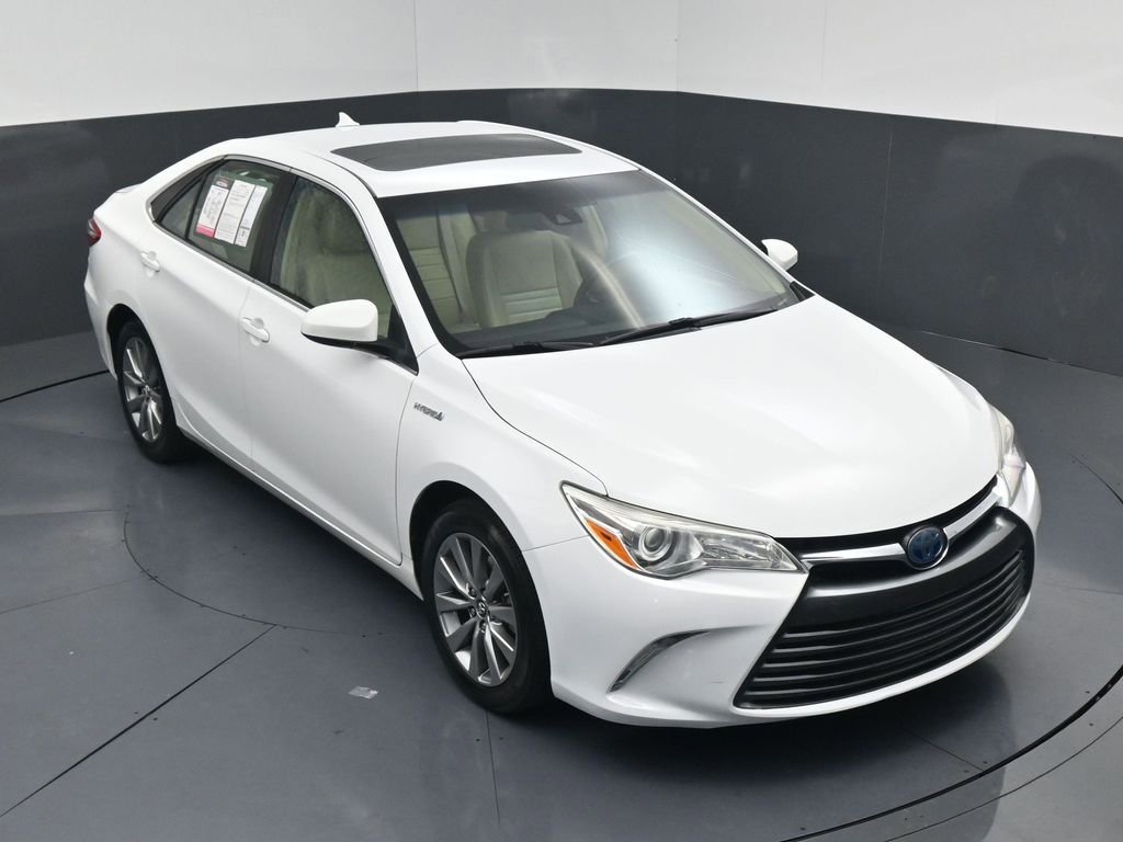 Used 2017 Toyota Camry XLE w/ Moonroof Package FWD image 14