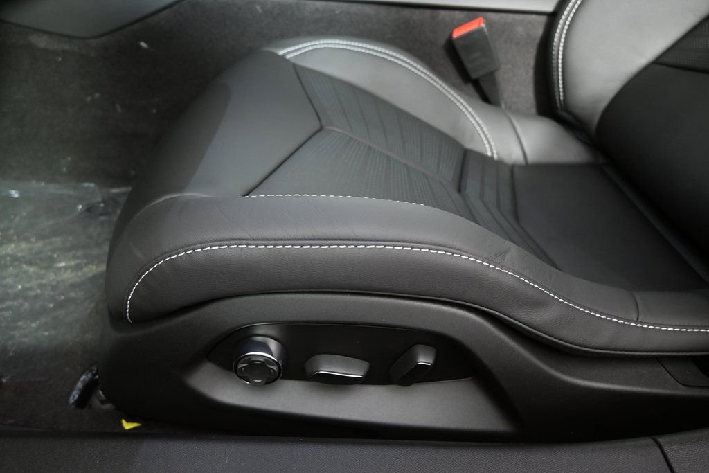 New 2026 Chevrolet Corvette Stingray Preferred Conv w/ Stealth Interior Trim Package image 22