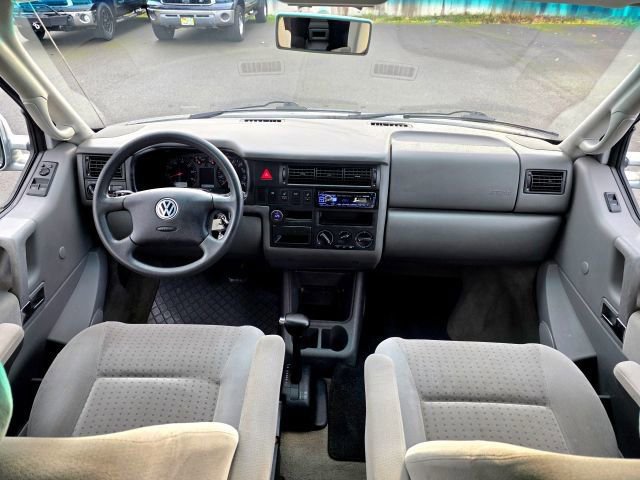 Used 2002 Volkswagen Eurovan MV FWD image 12