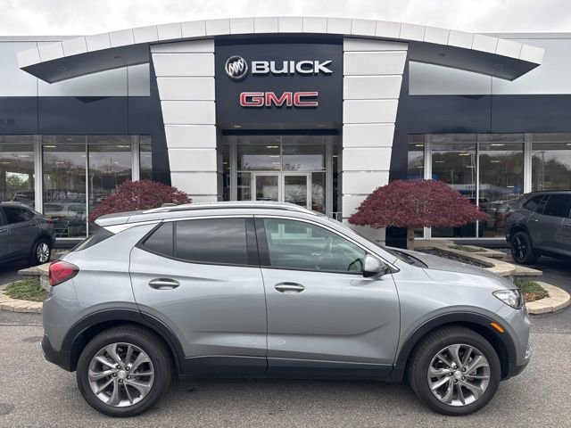 Used 2023 Buick Encore GX Essence w/ Experience Buick Package AWD/4WD image 5