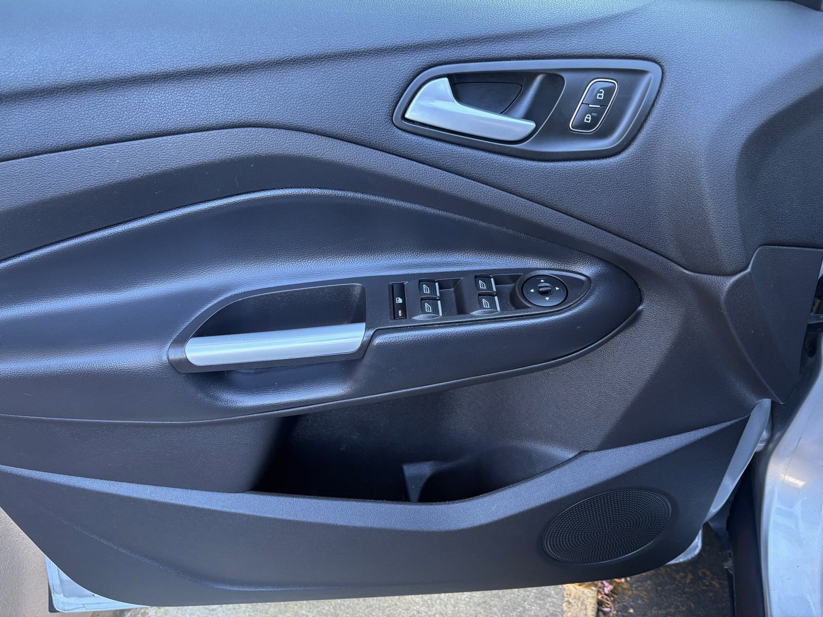 Used 2019 Ford Escape SEL AWD/4WD image 12
