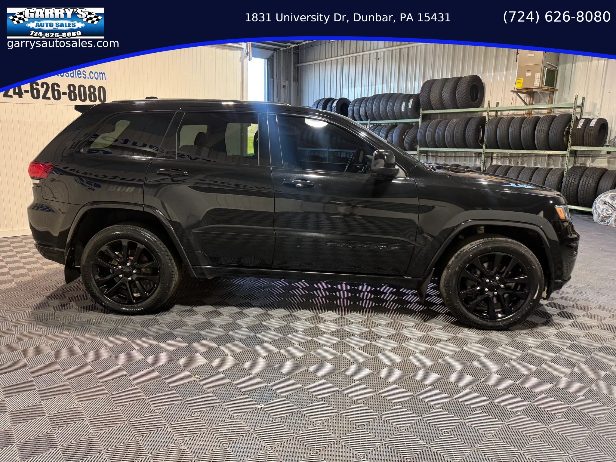 Used 2021 Jeep Grand Cherokee Laredo X AWD/4WD image 4
