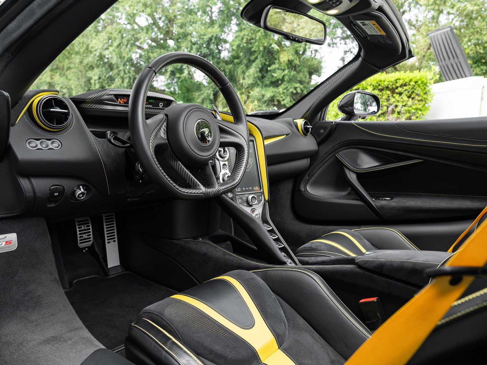 Used 2022 McLaren 720S Spider image 6