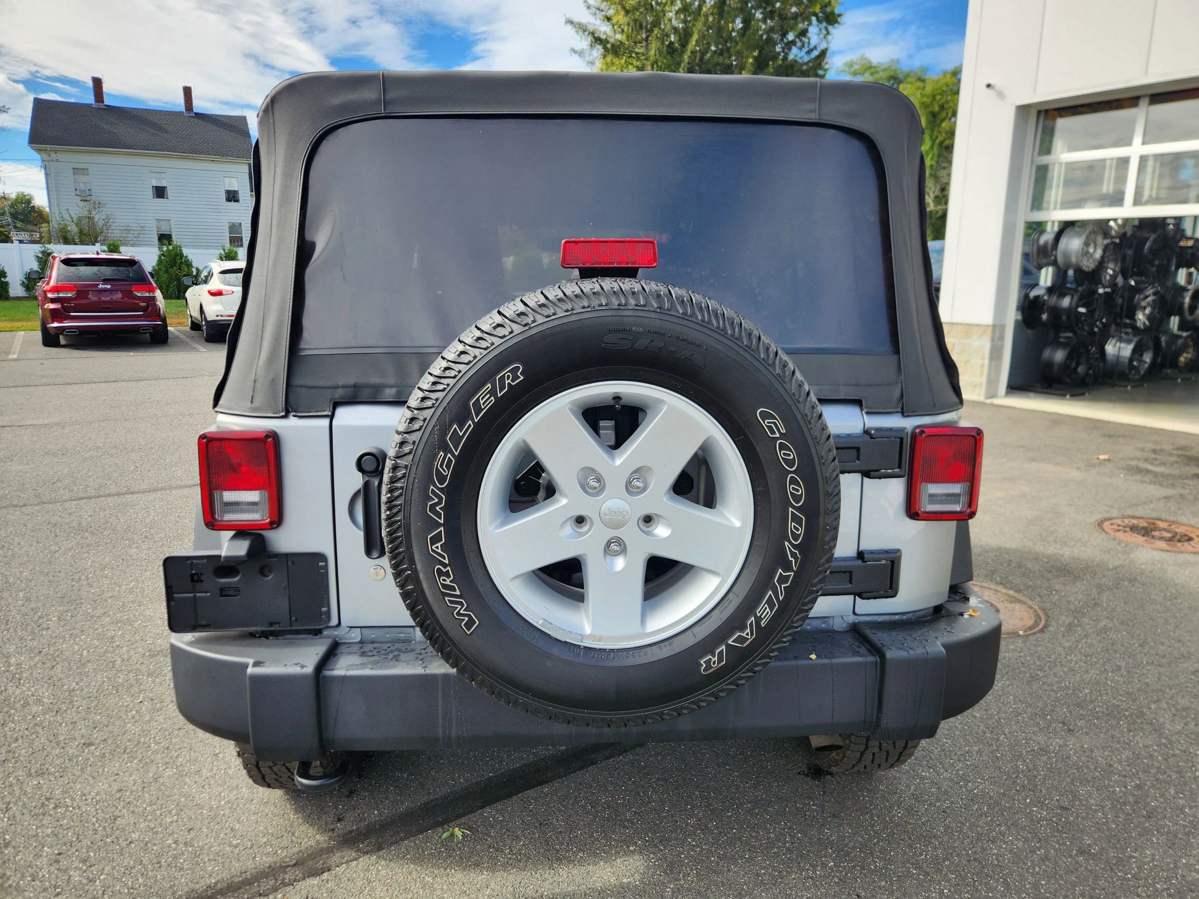 Used 2018 Jeep Wrangler Unlimited Sport S AWD/4WD image 13