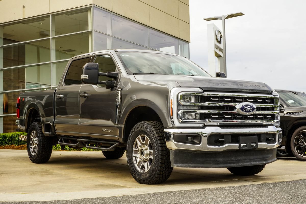 Used 2024 Ford F250 Lariat AWD/4WD image 4