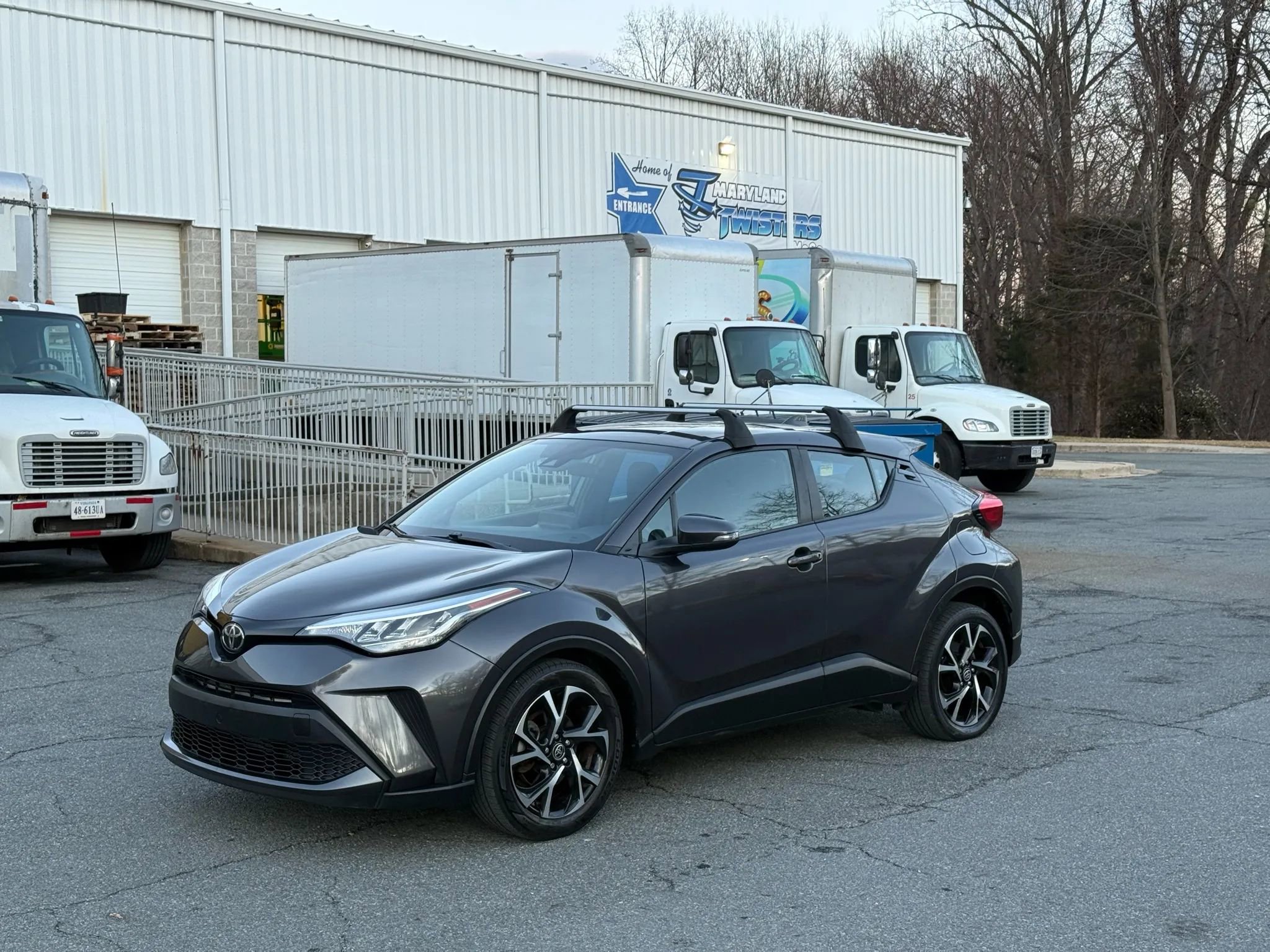 Used 2022 Toyota C-HR XLE image 8