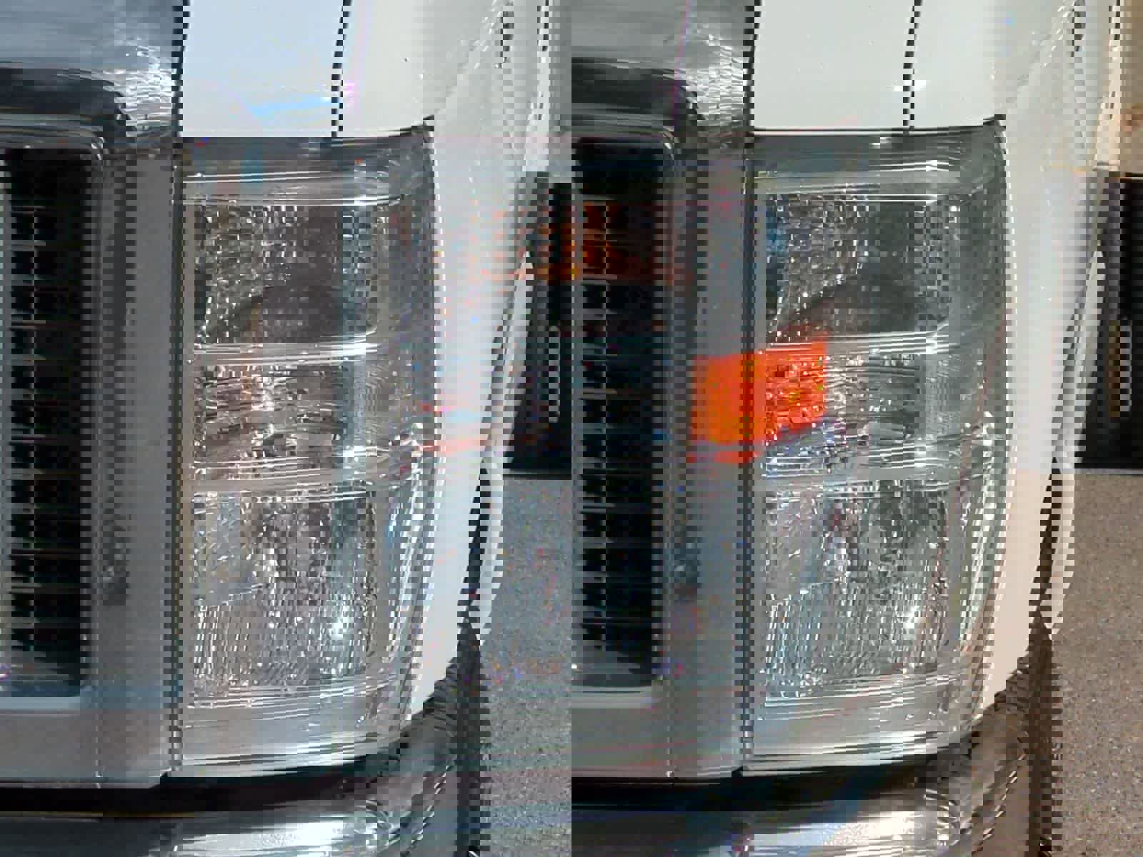 Used 2016 Ford E-450 and Econoline 450 Super Duty w/ Exterior Upgrade Package image 11