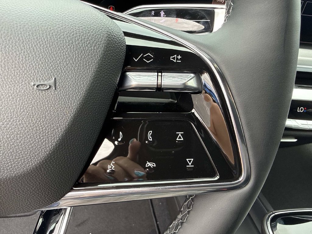 New 2027 Cadillac Lyriq Luxury RWD image 29