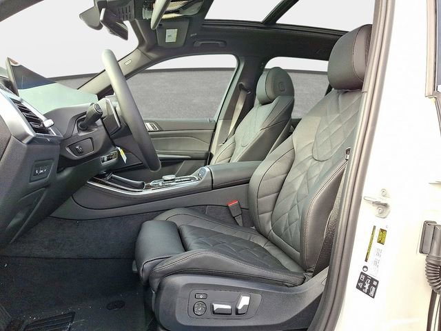 Used 2026 BMW X5 xDrive40i w/ Parking Assistance Package image 11