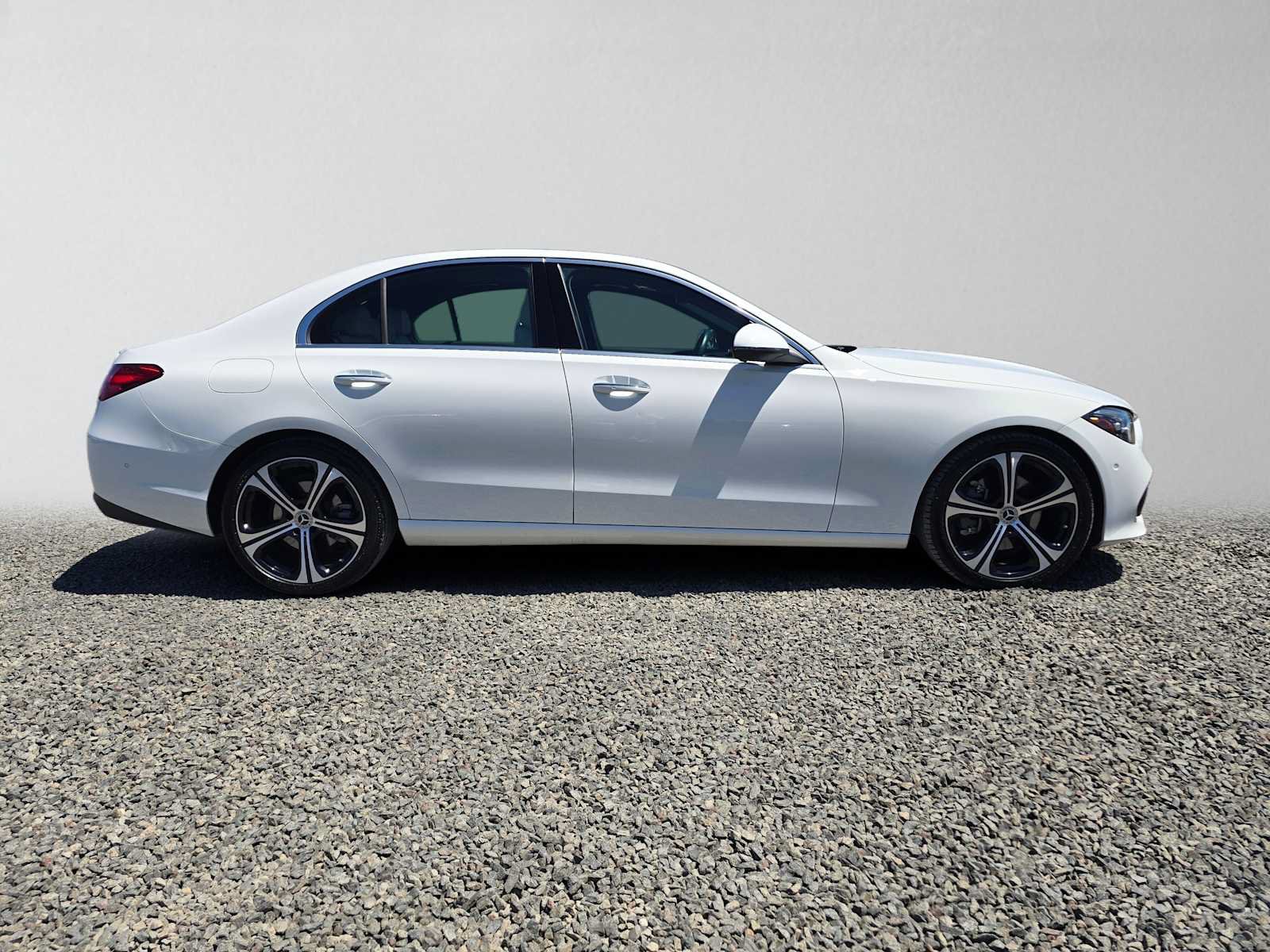 Used 2024 Mercedes-Benz C 300 Sedan image 2
