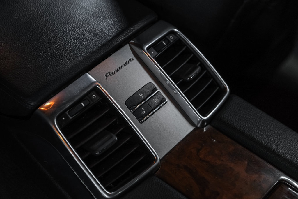 Used 2012 Porsche Panamera 4 image 41