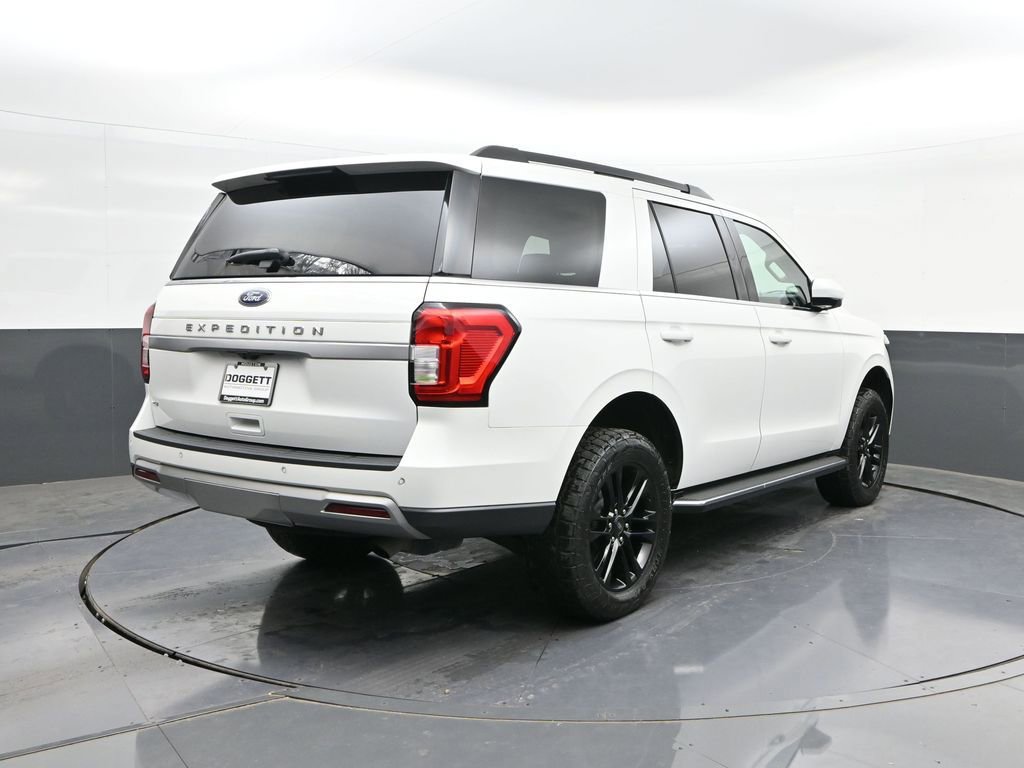 Used 2022 Ford Expedition XLT image 11