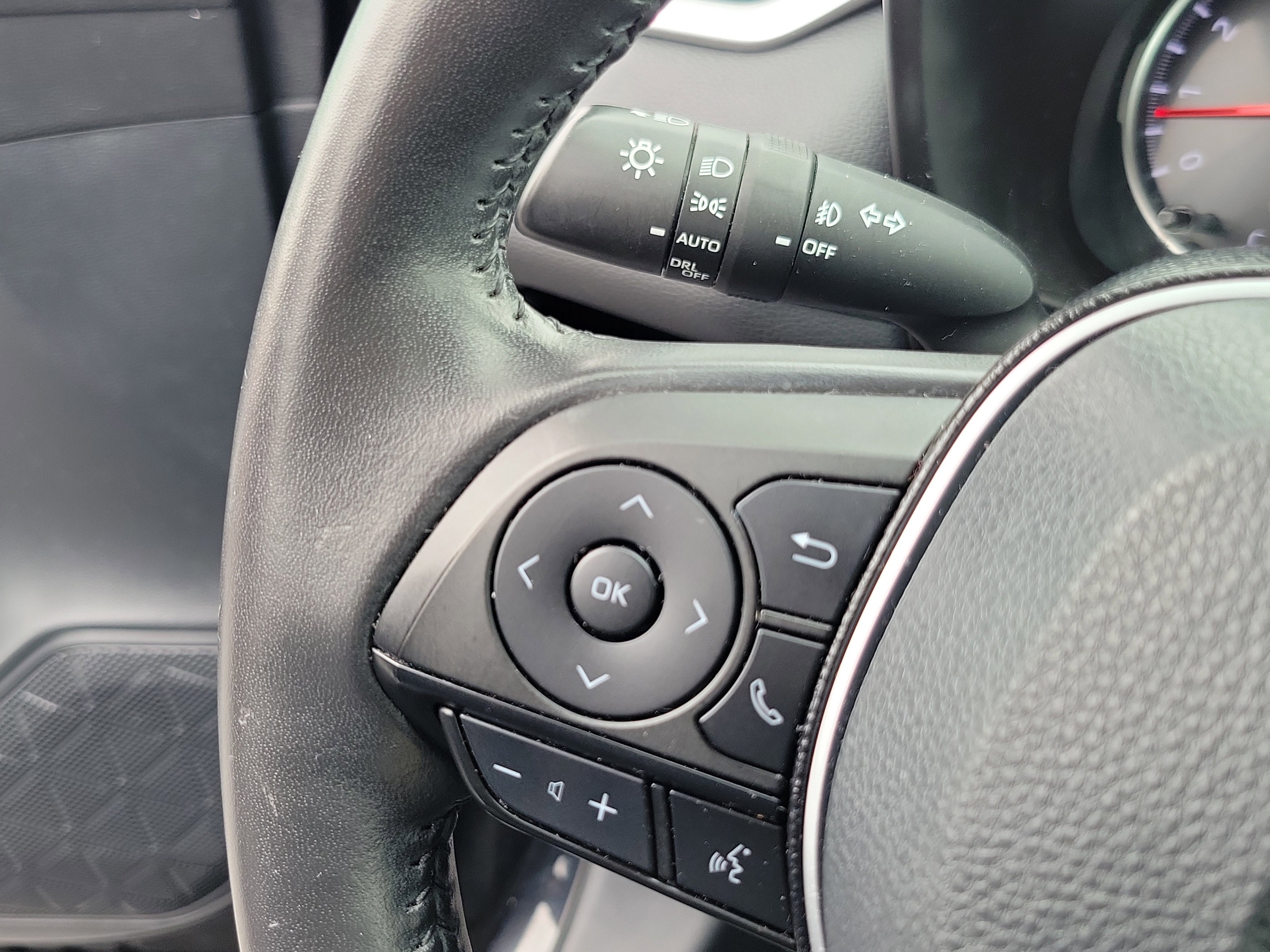 Certified 2019 Toyota RAV4 XLE Premium AWD/4WD image 24