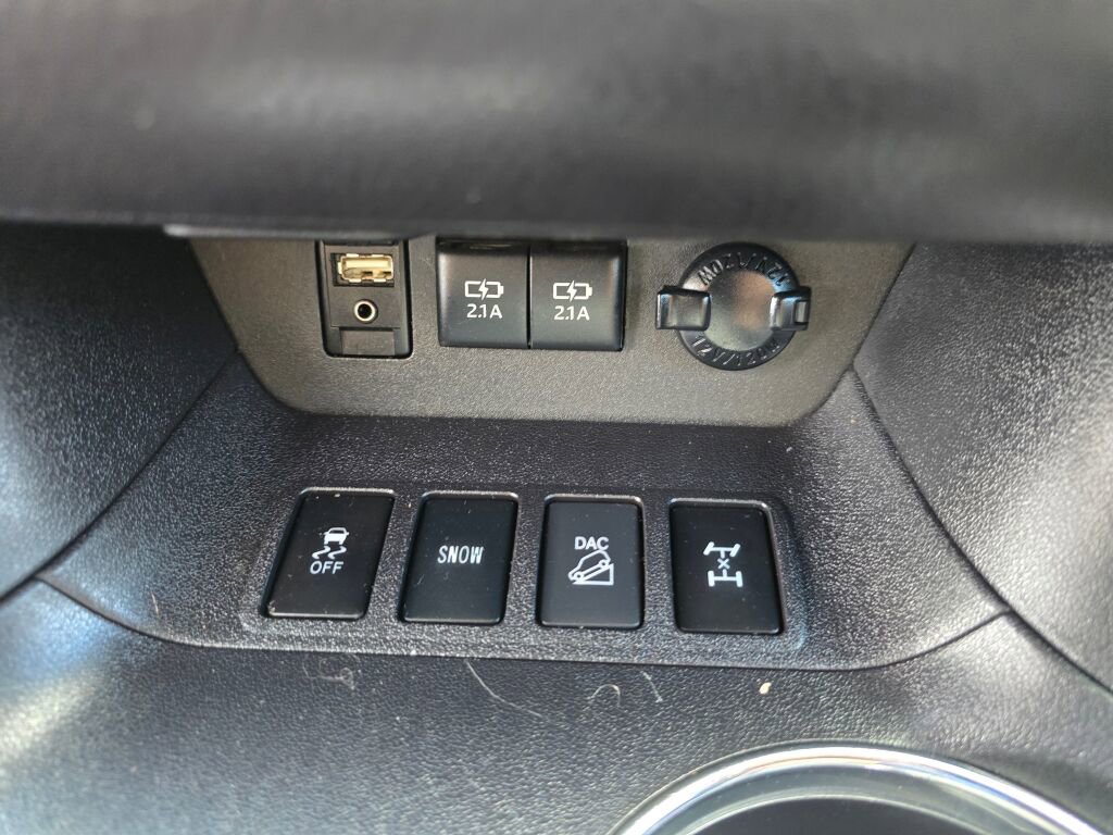 Used 2018 Toyota Highlander Limited Platinum AWD/4WD image 28