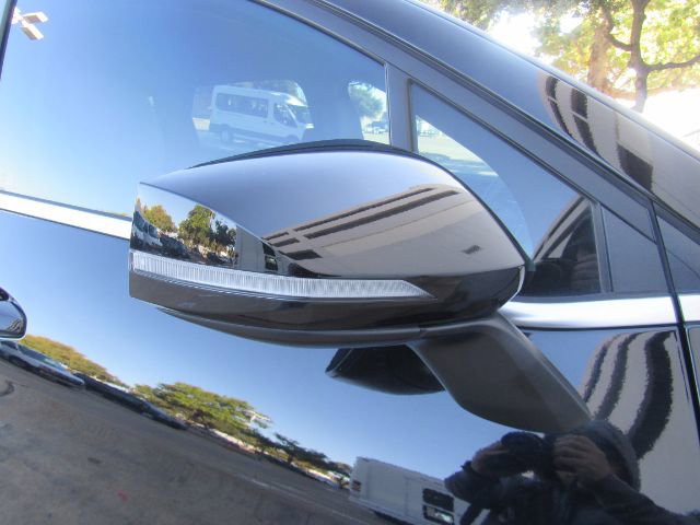 Used 2023 Kia Sportage EX image 23