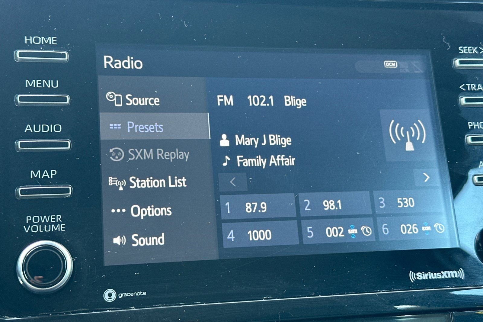 Used 2022 Toyota Prius XLE image 17